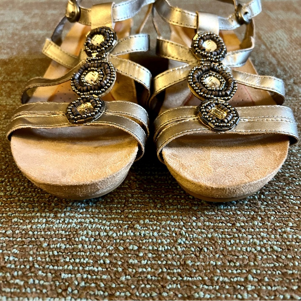 Cobb Hill New Balance Rockport Gold Hollywood Hannah Wedge Sandals, size 9.5 - Picture 3 of 12